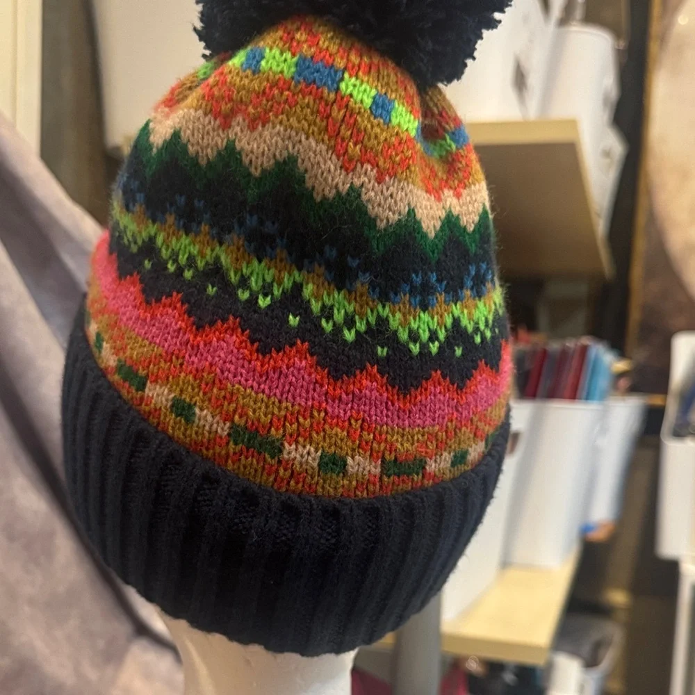GAP‎ Multicolor Knit Beanie with Black Pom Pom kids S/M